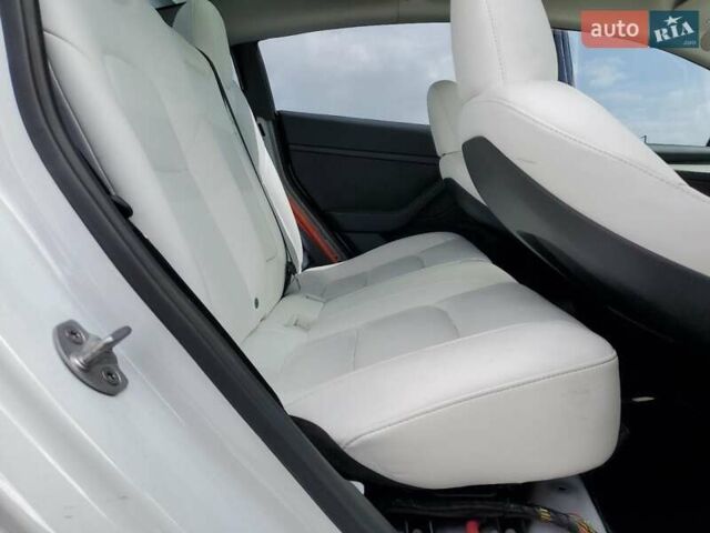 Білий Тесла Модель 3, об'ємом двигуна 0 л та пробігом 36 тис. км за 6500 $, фото 9 на Automoto.ua