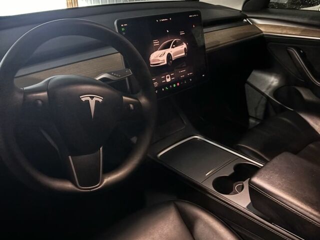 Білий Тесла Модель 3, об'ємом двигуна 0 л та пробігом 60 тис. км за 23500 $, фото 6 на Automoto.ua