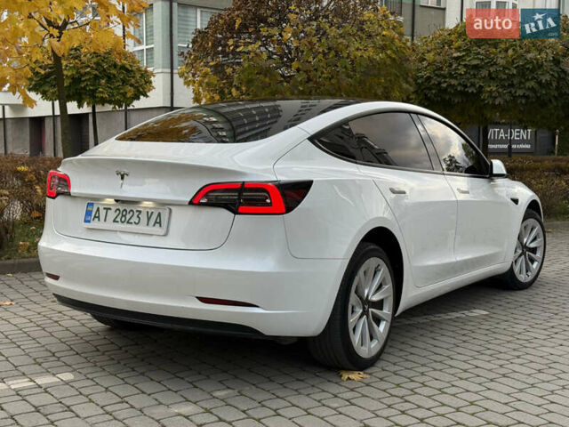 Белый Тесла Модель 3, объемом двигателя 0 л и пробегом 33 тыс. км за 24999 $, фото 18 на Automoto.ua