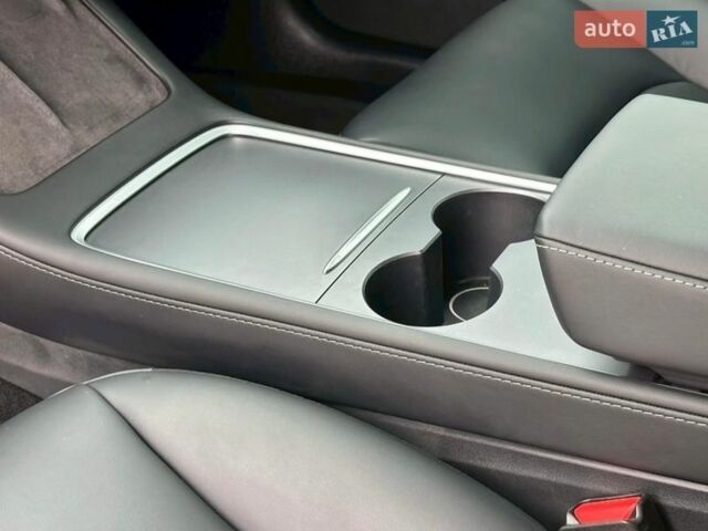 Білий Тесла Модель 3, об'ємом двигуна 0 л та пробігом 26 тис. км за 23499 $, фото 12 на Automoto.ua