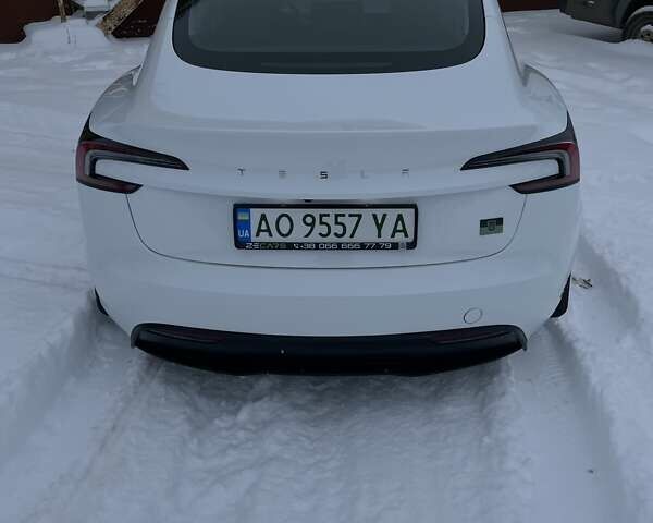 Білий Тесла Модель 3, об'ємом двигуна 0 л та пробігом 29 тис. км за 28500 $, фото 5 на Automoto.ua