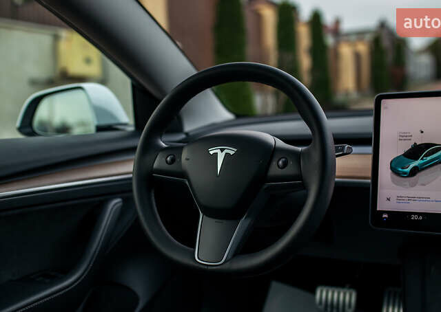 Белый Тесла Модель 3, объемом двигателя 0 л и пробегом 5 тыс. км за 27500 $, фото 35 на Automoto.ua