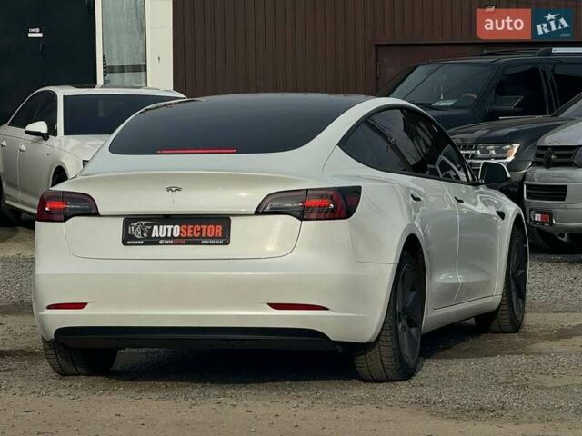 Белый Тесла Модель 3, объемом двигателя 0 л и пробегом 18 тыс. км за 21500 $, фото 11 на Automoto.ua
