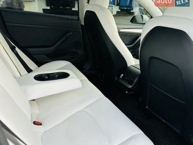 Білий Тесла Модель 3, об'ємом двигуна 0 л та пробігом 39 тис. км за 21990 $, фото 16 на Automoto.ua