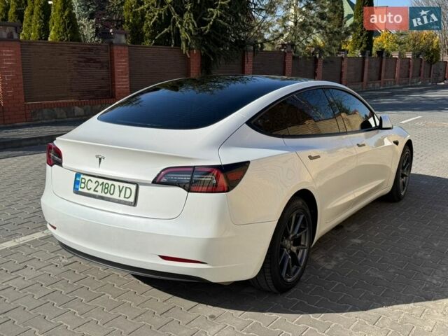 Білий Тесла Модель 3, об'ємом двигуна 0 л та пробігом 55 тис. км за 21000 $, фото 12 на Automoto.ua