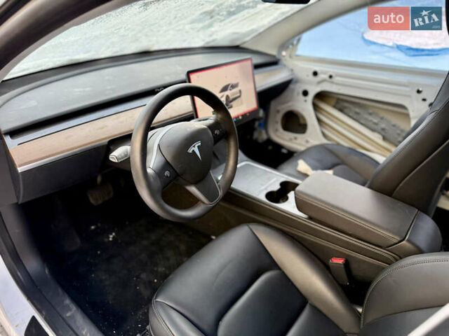 Білий Тесла Модель 3, об'ємом двигуна 0 л та пробігом 46 тис. км за 15900 $, фото 11 на Automoto.ua