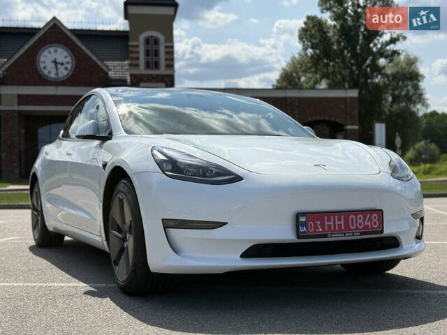 Белый Тесла Модель 3, объемом двигателя 0 л и пробегом 39 тыс. км за 25500 $, фото 2 на Automoto.ua