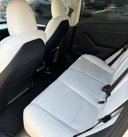 Белый Тесла Модель 3, объемом двигателя 0 л и пробегом 60 тыс. км за 23950 $, фото 14 на Automoto.ua