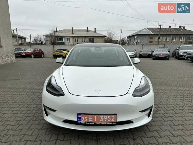 Білий Тесла Модель 3, об'ємом двигуна 0 л та пробігом 4 тис. км за 17500 $, фото 1 на Automoto.ua
