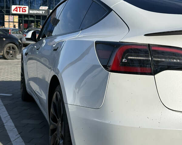 Білий Тесла Модель 3, об'ємом двигуна 0 л та пробігом 32 тис. км за 24000 $, фото 8 на Automoto.ua