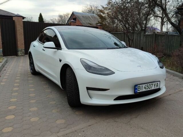 Белый Тесла Модель 3, объемом двигателя 0 л и пробегом 67 тыс. км за 20000 $, фото 1 на Automoto.ua