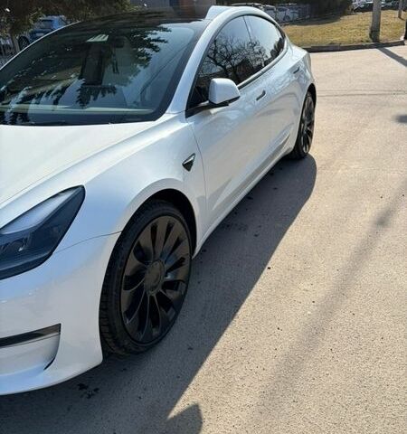 Белый Тесла Модель 3, объемом двигателя 0 л и пробегом 60 тыс. км за 23950 $, фото 7 на Automoto.ua