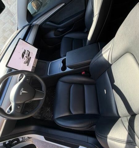 Белый Тесла Модель 3, объемом двигателя 0 л и пробегом 79 тыс. км за 22000 $, фото 12 на Automoto.ua