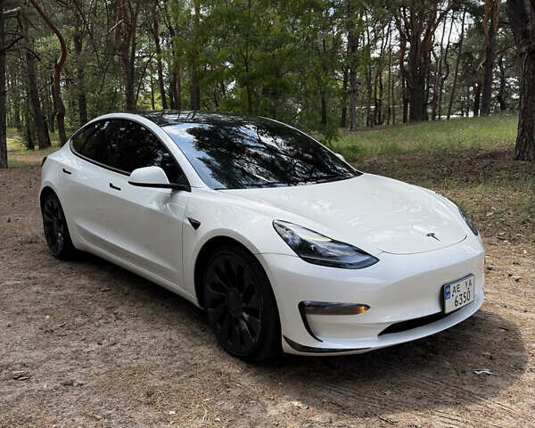 Белый Тесла Модель 3, объемом двигателя 0 л и пробегом 51 тыс. км за 23000 $, фото 18 на Automoto.ua
