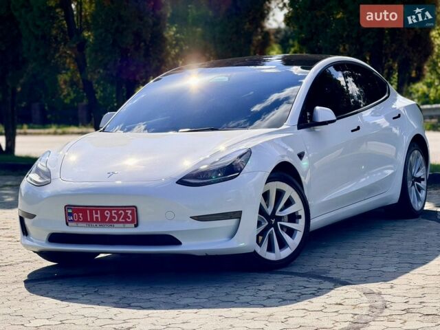 Білий Тесла Модель 3, об'ємом двигуна 0 л та пробігом 208 тис. км за 17800 $, фото 1 на Automoto.ua