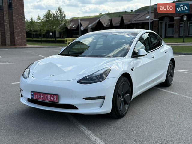 Белый Тесла Модель 3, объемом двигателя 0 л и пробегом 39 тыс. км за 25500 $, фото 13 на Automoto.ua