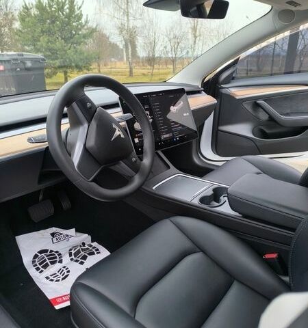 Білий Тесла Модель 3, об'ємом двигуна 0 л та пробігом 31 тис. км за 16800 $, фото 8 на Automoto.ua