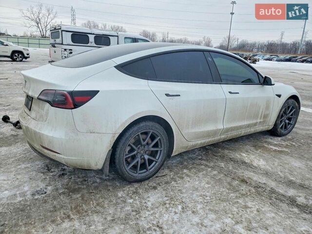 Белый Тесла Модель 3, объемом двигателя 0 л и пробегом 76 тыс. км за 8100 $, фото 2 на Automoto.ua