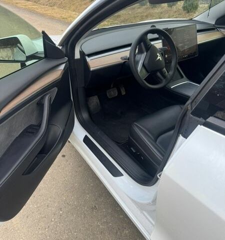 Білий Тесла Модель 3, об'ємом двигуна 0 л та пробігом 40 тис. км за 19999 $, фото 16 на Automoto.ua