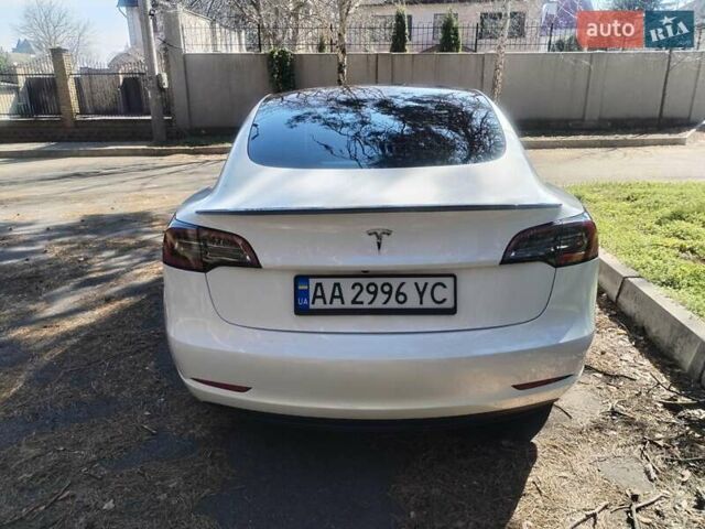 Белый Тесла Модель 3, объемом двигателя 0 л и пробегом 23 тыс. км за 21999 $, фото 6 на Automoto.ua
