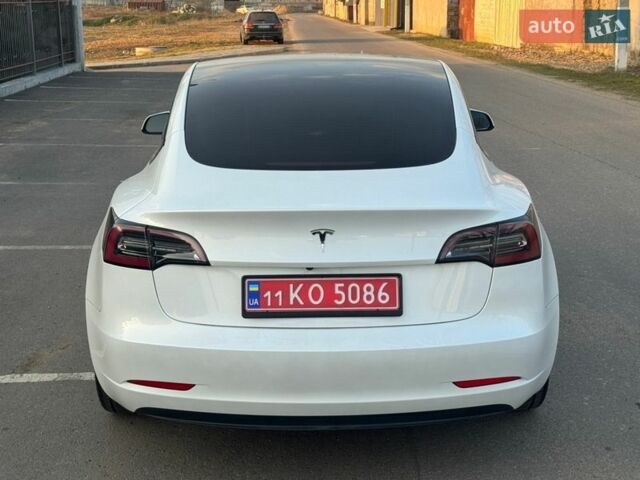 Белый Тесла Модель 3, объемом двигателя 0 л и пробегом 80 тыс. км за 18499 $, фото 8 на Automoto.ua