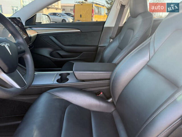 Білий Тесла Модель 3, об'ємом двигуна 0 л та пробігом 32 тис. км за 24000 $, фото 21 на Automoto.ua