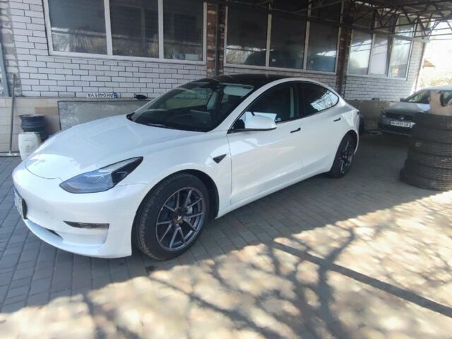 Білий Тесла Модель 3, об'ємом двигуна 0 л та пробігом 8 тис. км за 21500 $, фото 6 на Automoto.ua