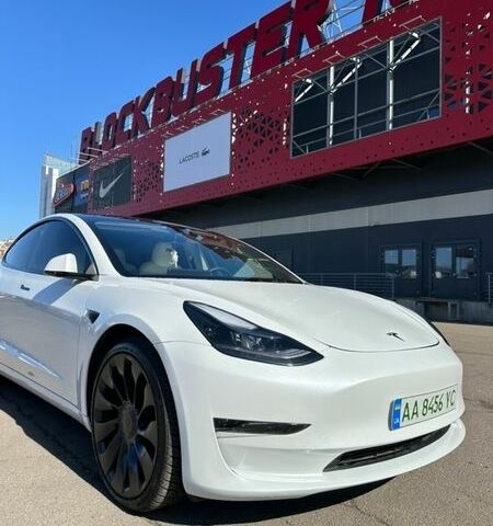 Білий Тесла Модель 3, об'ємом двигуна 0 л та пробігом 75 тис. км за 26900 $, фото 1 на Automoto.ua