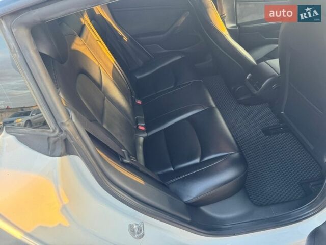 Белый Тесла Модель 3, объемом двигателя 0 л и пробегом 80 тыс. км за 18499 $, фото 13 на Automoto.ua