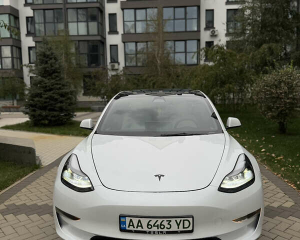 Белый Тесла Модель 3, объемом двигателя 0 л и пробегом 63 тыс. км за 19900 $, фото 1 на Automoto.ua