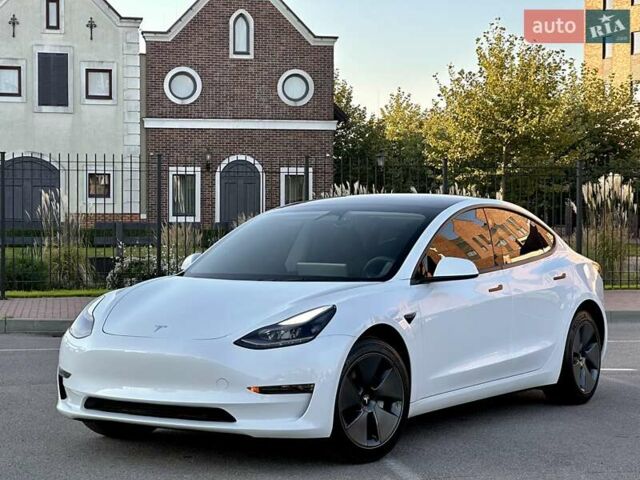 Білий Тесла Модель 3, об'ємом двигуна 0 л та пробігом 2 тис. км за 27700 $, фото 3 на Automoto.ua