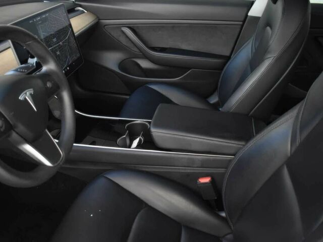 Белый Тесла Модель 3, объемом двигателя 0 л и пробегом 30 тыс. км за 13800 $, фото 7 на Automoto.ua