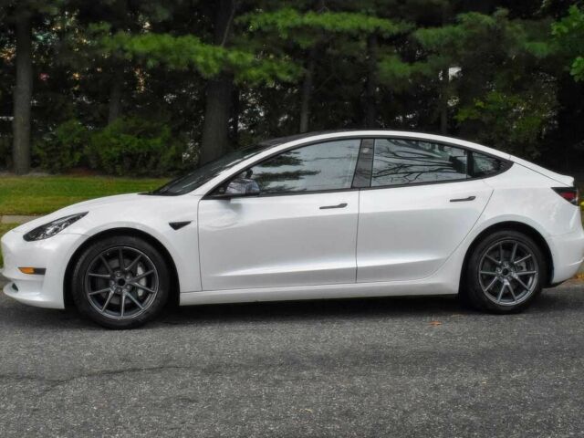 Белый Тесла Модель 3, объемом двигателя 0 л и пробегом 30 тыс. км за 13800 $, фото 2 на Automoto.ua