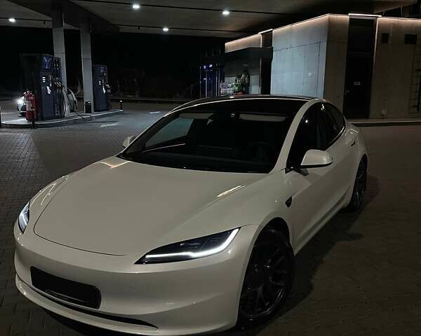 Белый Тесла Модель 3, объемом двигателя 0 л и пробегом 35 тыс. км за 27500 $, фото 3 на Automoto.ua