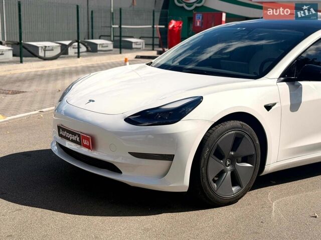 Белый Тесла Модель 3, объемом двигателя 0 л и пробегом 78 тыс. км за 21990 $, фото 3 на Automoto.ua