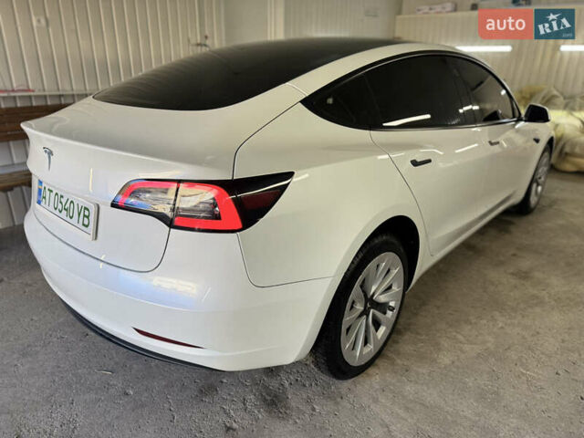 Белый Тесла Модель 3, объемом двигателя 0 л и пробегом 34 тыс. км за 24900 $, фото 3 на Automoto.ua