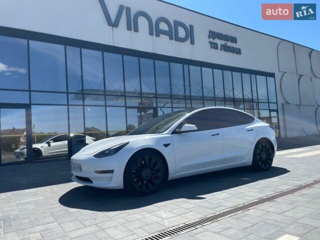 Білий Тесла Модель 3, об'ємом двигуна 0 л та пробігом 88 тис. км за 23750 $, фото 5 на Automoto.ua