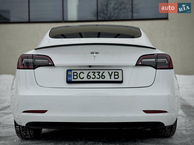 Белый Тесла Модель 3, объемом двигателя 0 л и пробегом 30 тыс. км за 23500 $, фото 25 на Automoto.ua