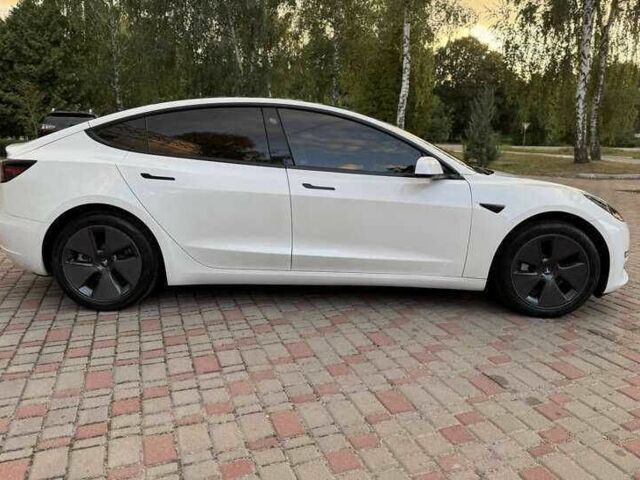 Белый Тесла Модель 3, объемом двигателя 0 л и пробегом 75 тыс. км за 18000 $, фото 5 на Automoto.ua