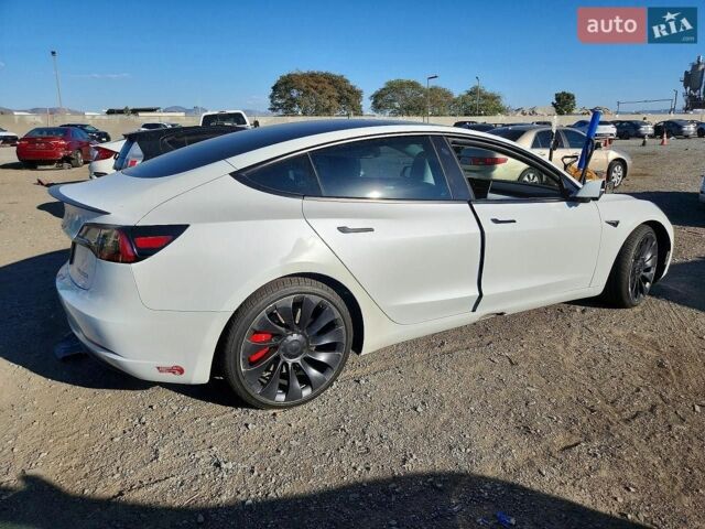 Білий Тесла Модель 3, об'ємом двигуна 0 л та пробігом 68 тис. км за 7700 $, фото 2 на Automoto.ua