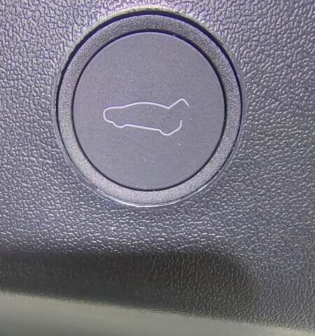 Белый Тесла Модель 3, объемом двигателя 0 л и пробегом 56 тыс. км за 18800 $, фото 16 на Automoto.ua