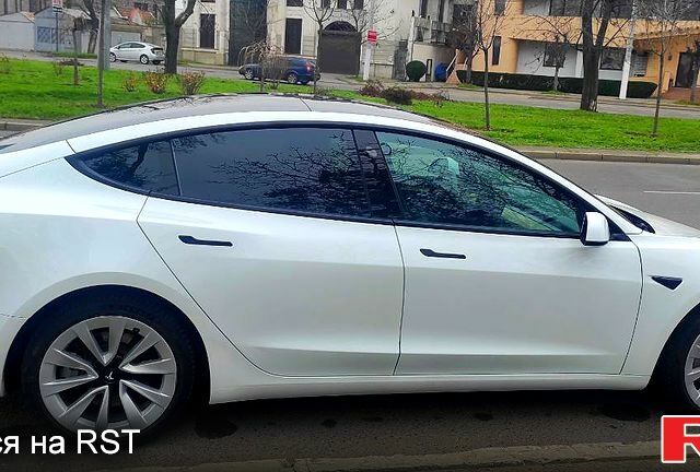 Білий Тесла Модель 3, об'ємом двигуна 0 л та пробігом 49 тис. км за 20000 $, фото 3 на Automoto.ua