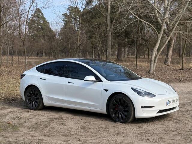 Белый Тесла Модель 3, объемом двигателя 0 л и пробегом 96 тыс. км за 21000 $, фото 1 на Automoto.ua