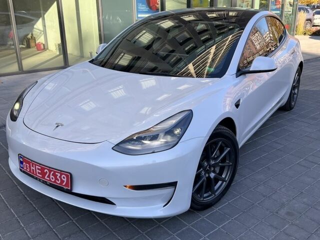 Білий Тесла Модель 3, об'ємом двигуна 0 л та пробігом 52 тис. км за 20300 $, фото 3 на Automoto.ua
