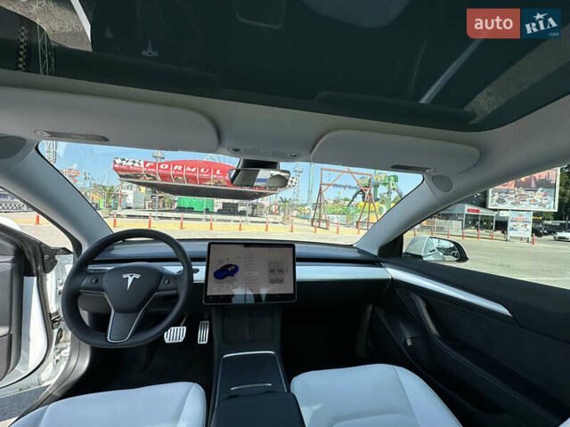 Білий Тесла Модель 3, об'ємом двигуна 0 л та пробігом 22 тис. км за 29006 $, фото 24 на Automoto.ua