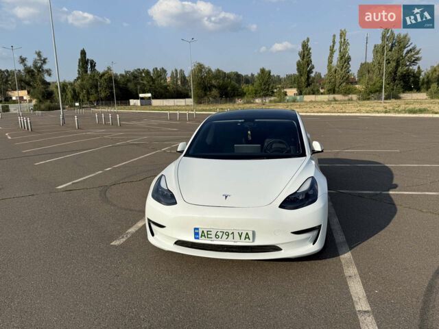 Білий Тесла Модель 3, об'ємом двигуна 0 л та пробігом 34 тис. км за 22500 $, фото 2 на Automoto.ua