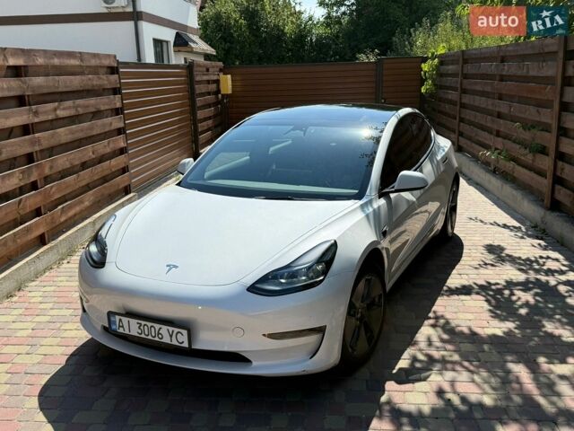 Білий Тесла Модель 3, об'ємом двигуна 0 л та пробігом 67 тис. км за 22900 $, фото 2 на Automoto.ua