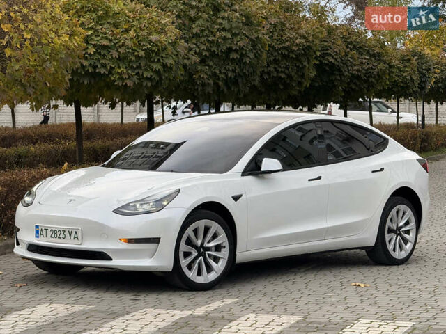 Белый Тесла Модель 3, объемом двигателя 0 л и пробегом 33 тыс. км за 24999 $, фото 6 на Automoto.ua