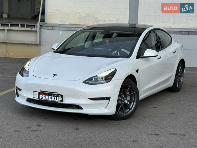 Білий Тесла Модель 3, об'ємом двигуна 0 л та пробігом 3 тис. км за 25799 $, фото 8 на Automoto.ua