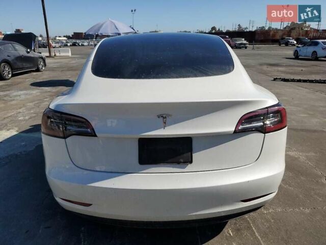 Белый Тесла Модель 3, объемом двигателя 0 л и пробегом 42 тыс. км за 11200 $, фото 5 на Automoto.ua